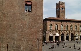 Casa Isolani Guest House Piazza Maggiore 1